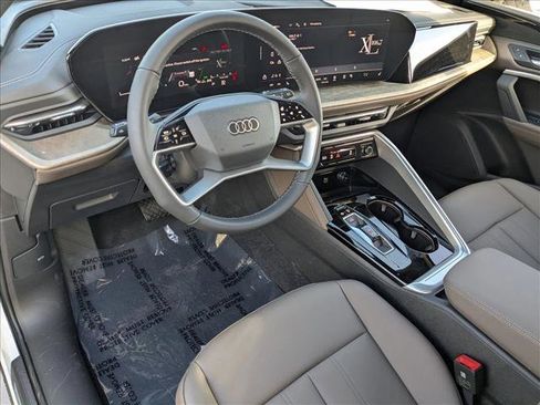 New 2025 Audi Q5 Premium image 3