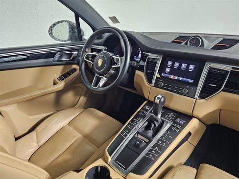 Used 2017 Porsche Macan S image 10