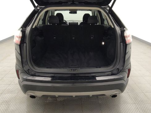 Used 2019 Ford Edge Titanium image 29