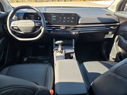 New 2026 Kia Sportage EX w/ EX Panorama Roof Package image 11