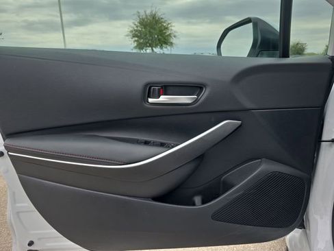 Certified 2025 Toyota Corolla SE image 27