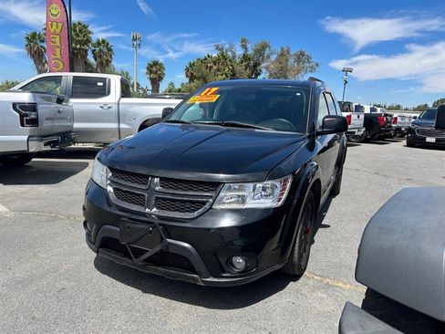 Used 2017 Dodge Journey SXT w/ Comfort/Convenience Group FWD image 28