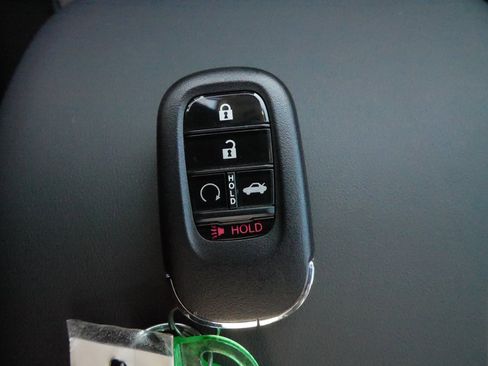 Certified 2025 Honda Accord LX image 30