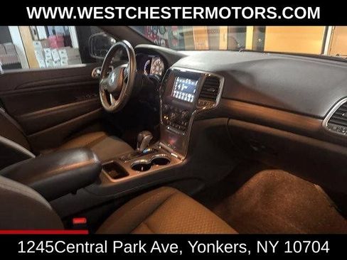 Used 2021 Jeep Grand Cherokee Laredo AWD/4WD image 16