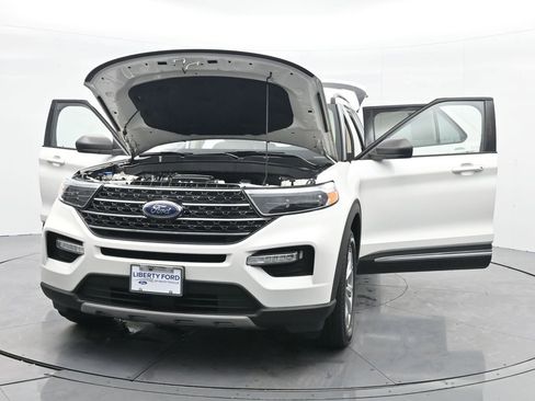 Used 2021 Ford Explorer XLT w/ Equipment Group 202A image 39