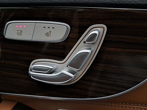 Used 2018 Mercedes-Benz C 300 4MATIC Cabriolet image 40