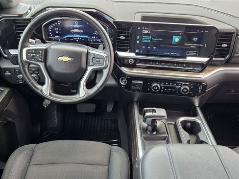 Used 2024 Chevrolet Silverado 1500 LT w/ Z71 Off-Road Package AWD/4WD image 24