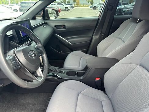 Used 2024 Toyota Corolla Cross AWD Hybrid image 6