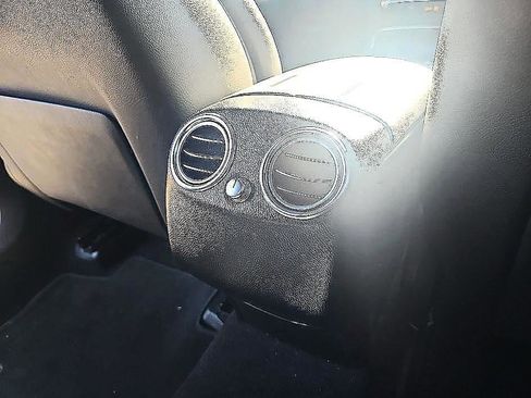 Used 2022 Mercedes-Benz GLC 300 image 28