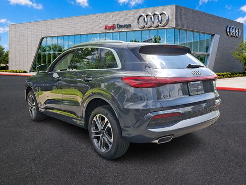 Certified 2025 Audi Q5 Premium w/ Convenience Package AWD/4WD image 4