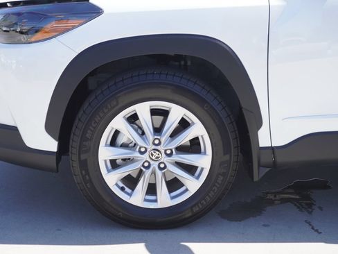 Certified 2026 Toyota Corolla Cross LE w/ Moonroof Package FWD image 21