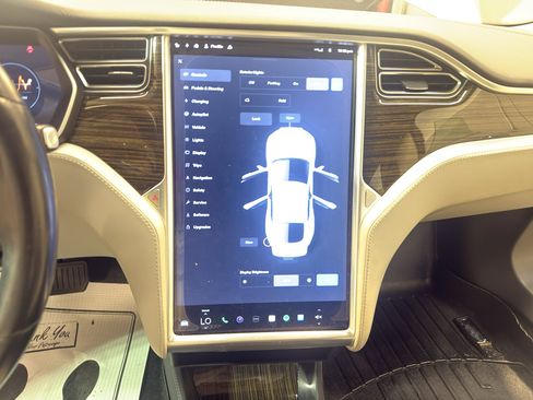Used 2016 Tesla Model S 60D AWD/4WD image 17