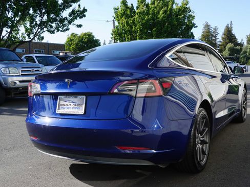 Used 2019 Tesla Model 3 Standard Range Plus RWD image 11