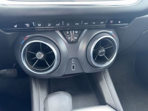 Used 2022 Chevrolet Blazer LT image 17