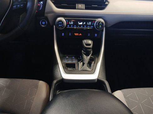 Used 2021 Toyota RAV4 XLE w/ Convenience Package AWD/4WD image 13