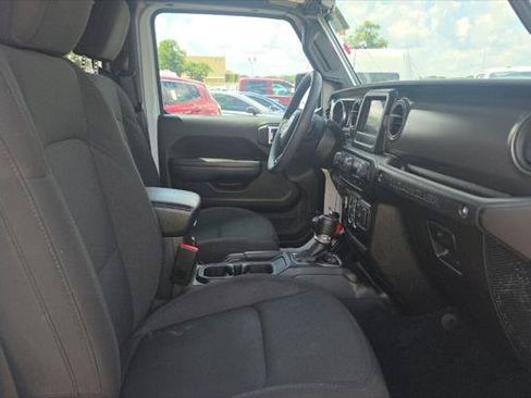 Used 2023 Jeep Wrangler Unlimited AWD/4WD image 21