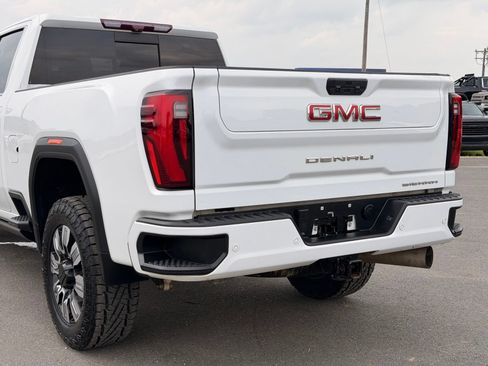 Used 2024 GMC Sierra 2500 Denali w/ Denali Reserve Package AWD/4WD image 5