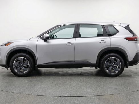 Used 2025 Nissan Rogue SV image 5