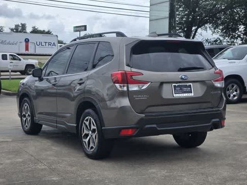 Used 2019 Subaru Forester Premium w/ Popular Package #1 AWD/4WD image 4