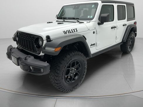 Used 2025 Jeep Wrangler Unlimited Sport AWD/4WD image 3