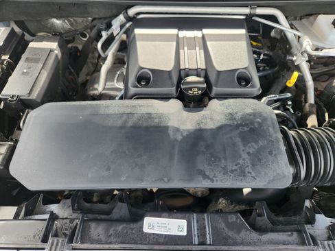 Used 2025 Chevrolet Colorado W/T w/ Advanced Trailering Package AWD/4WD image 31