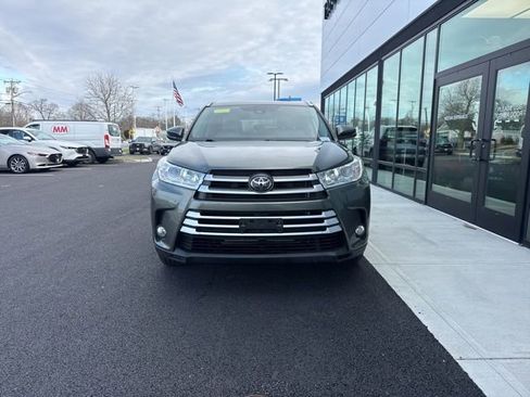 Used 2018 Toyota Highlander XLE image 7