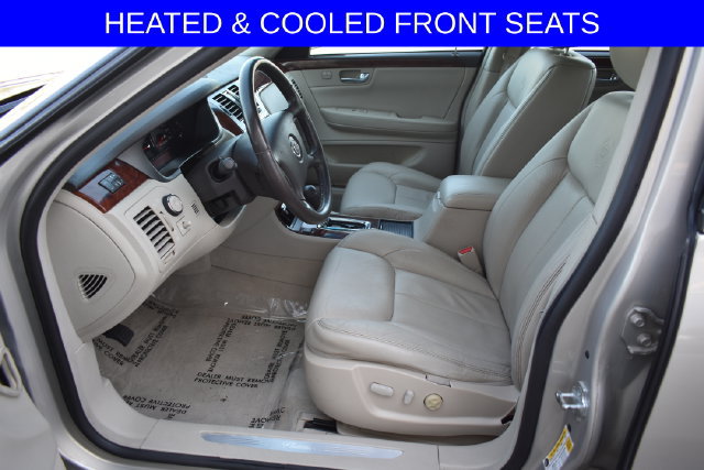 Used 2007 Cadillac DTS Luxury I w/ Sun And Sound Package FWD image 4