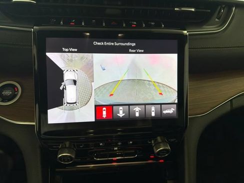 Certified 2023 Jeep Grand Cherokee Summit AWD/4WD image 31