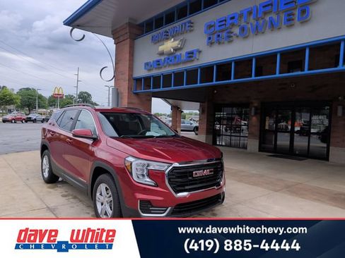 Used 2023 GMC Terrain SLE w/ Driver Convenience Package AWD/4WD image 1