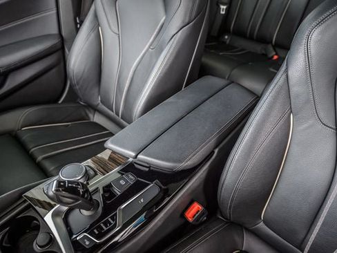 Used 2019 BMW 530i w/ Convenience Package RWD image 35