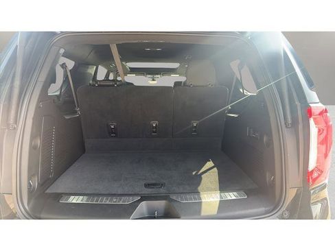 Used 2021 GMC Yukon XL Denali w/ Denali Premium Package AWD/4WD image 40