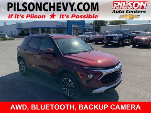 Used 2025 Chevrolet TrailBlazer LT AWD/4WD image 1
