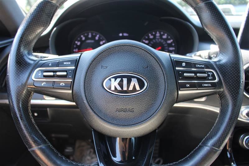 Used 2021 Kia Stinger GT-Line w/ Sun & Sound Package RWD image 13