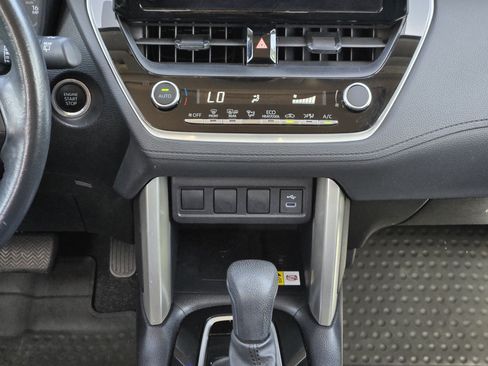 Used 2023 Toyota Corolla Cross LE w/ Moonroof Package FWD image 24