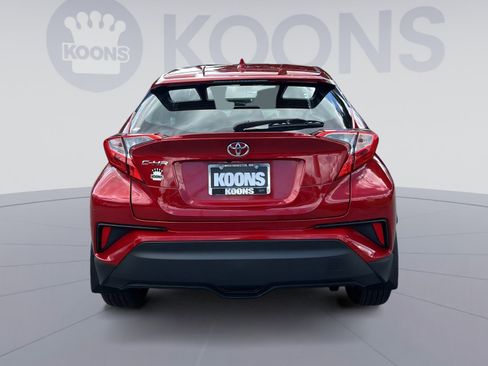 Used 2020 Toyota C-HR LE FWD image 5