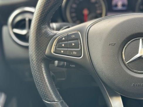 Used 2019 Mercedes-Benz GLA 250 4MATIC image 25