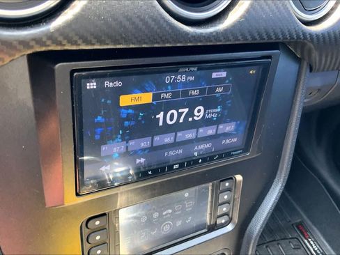 Used 2019 Ford Mustang Coupe RWD image 29