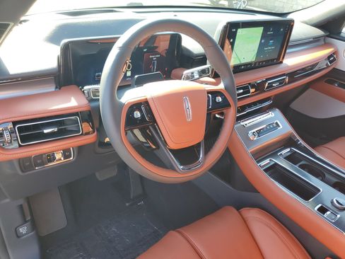 New 2026 Lincoln Aviator Reserve AWD/4WD image 12