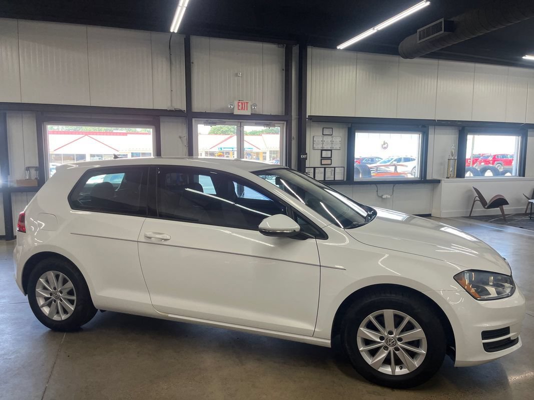 Used 2015 Volkswagen Golf S FWD image 17