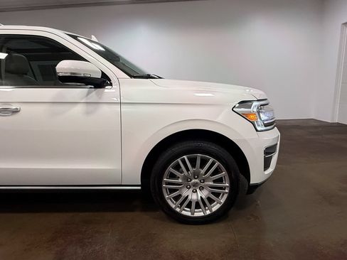Used 2024 Ford Expedition Limited AWD/4WD image 31