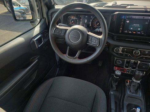 Certified 2024 Jeep Wrangler Unlimited Rubicon image 13