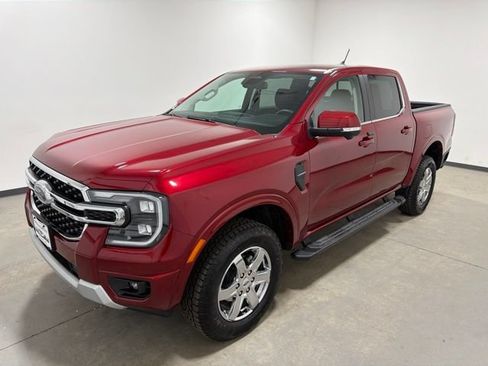Used 2025 Ford Ranger Lariat w/ Advanced Towing Package AWD/4WD image 7