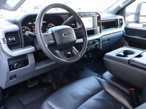 Used 2023 Ford F450 XL w/ Snow Plow/Camper Package image 4