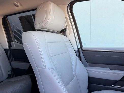 Used 2024 Toyota Tundra Limited image 28