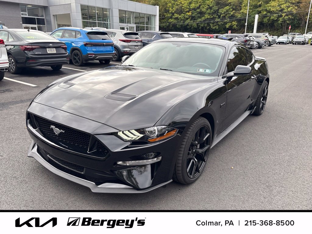 Used 2020 Ford Mustang GT RWD image 3