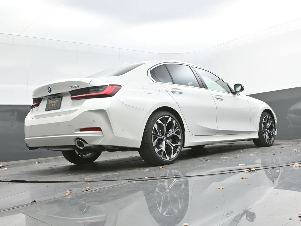 Used 2026 BMW 330i Sedan w/ Premium Package RWD image 37