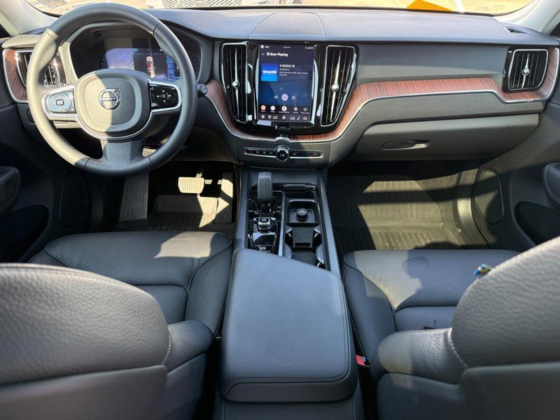 Certified 2024 Volvo XC60 B5 Plus w/ Protection Package Premier AWD/4WD image 12