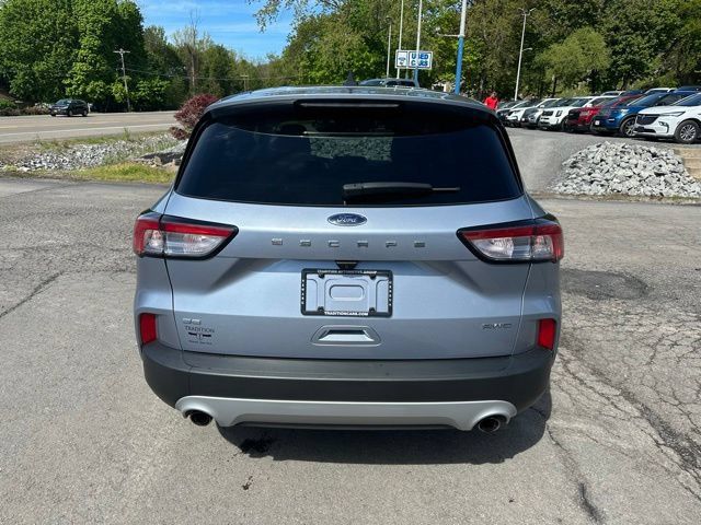 Used 2022 Ford Escape SE w/ Cold Weather Package AWD/4WD image 4