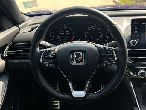 Used 2018 Honda Accord Sport image 16