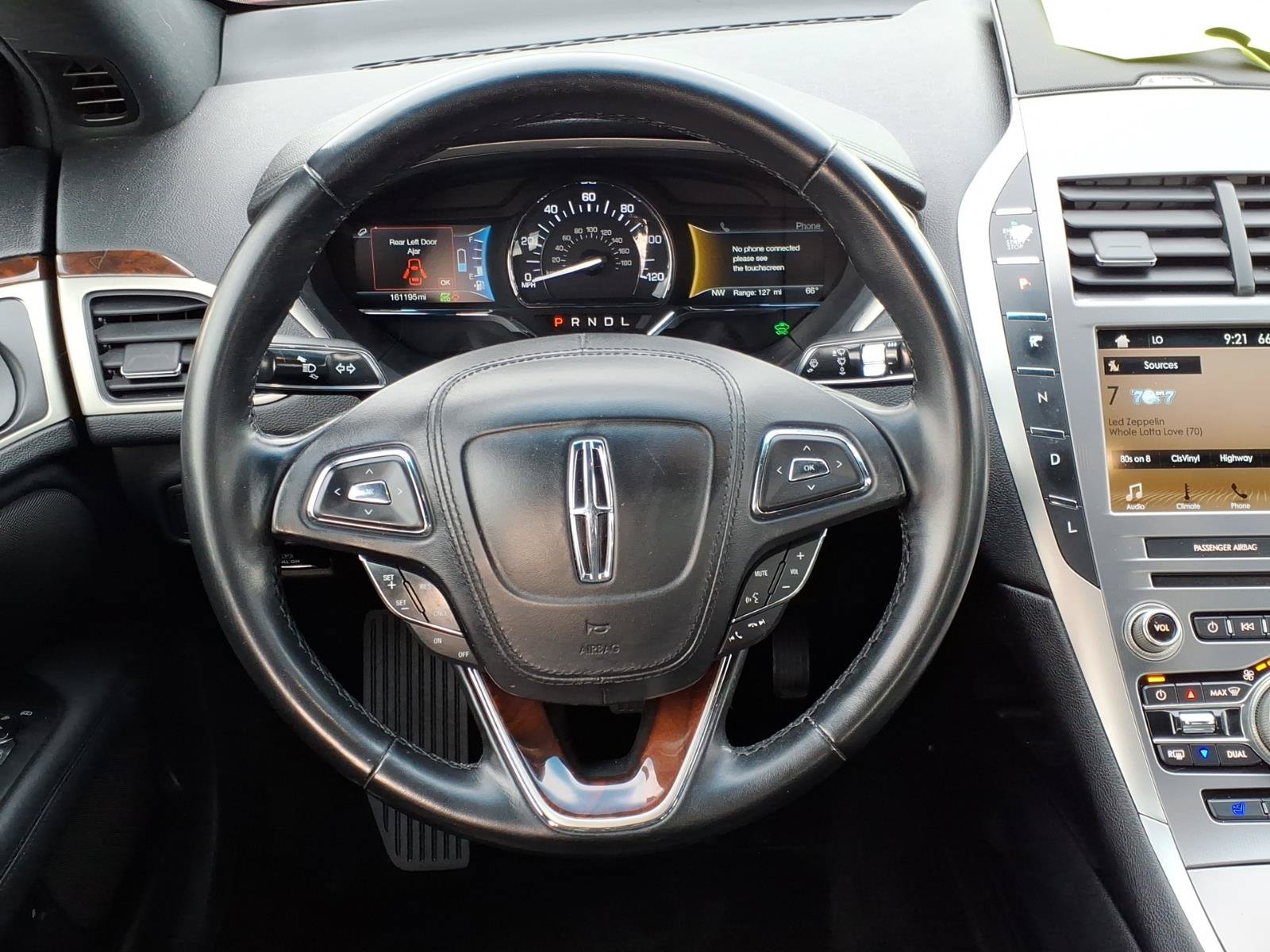 Used 2018 Lincoln MKZ Reserve FWD image 10